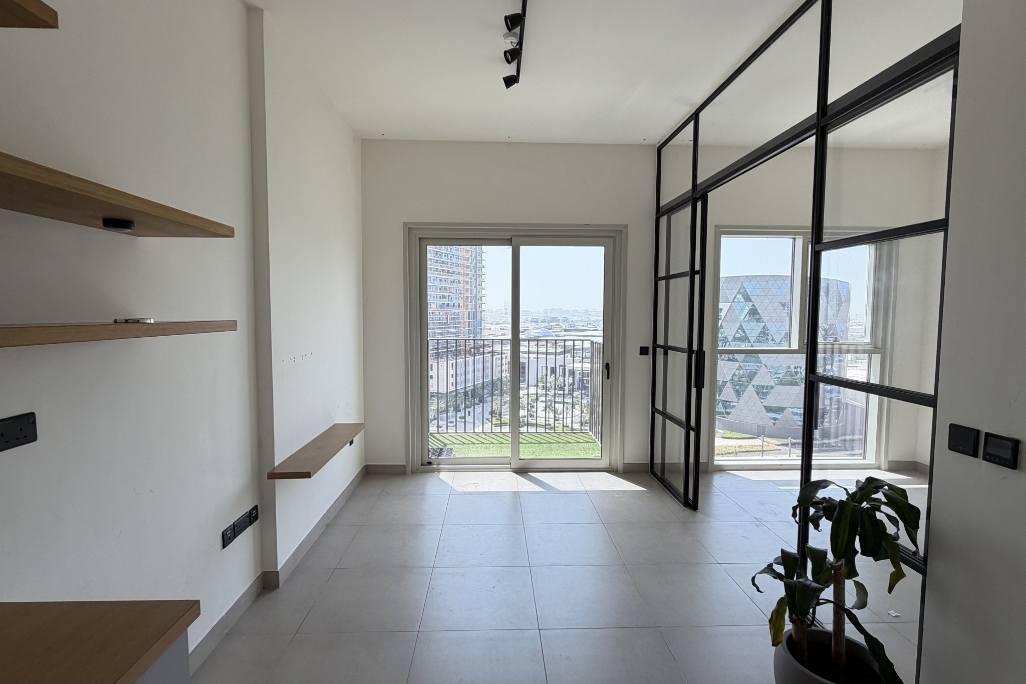 Empty Dubai apartment before Design by Rentico